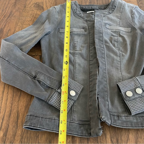 🔲 White House Black Market Denim Moto Jacket - Picture 4 of 8